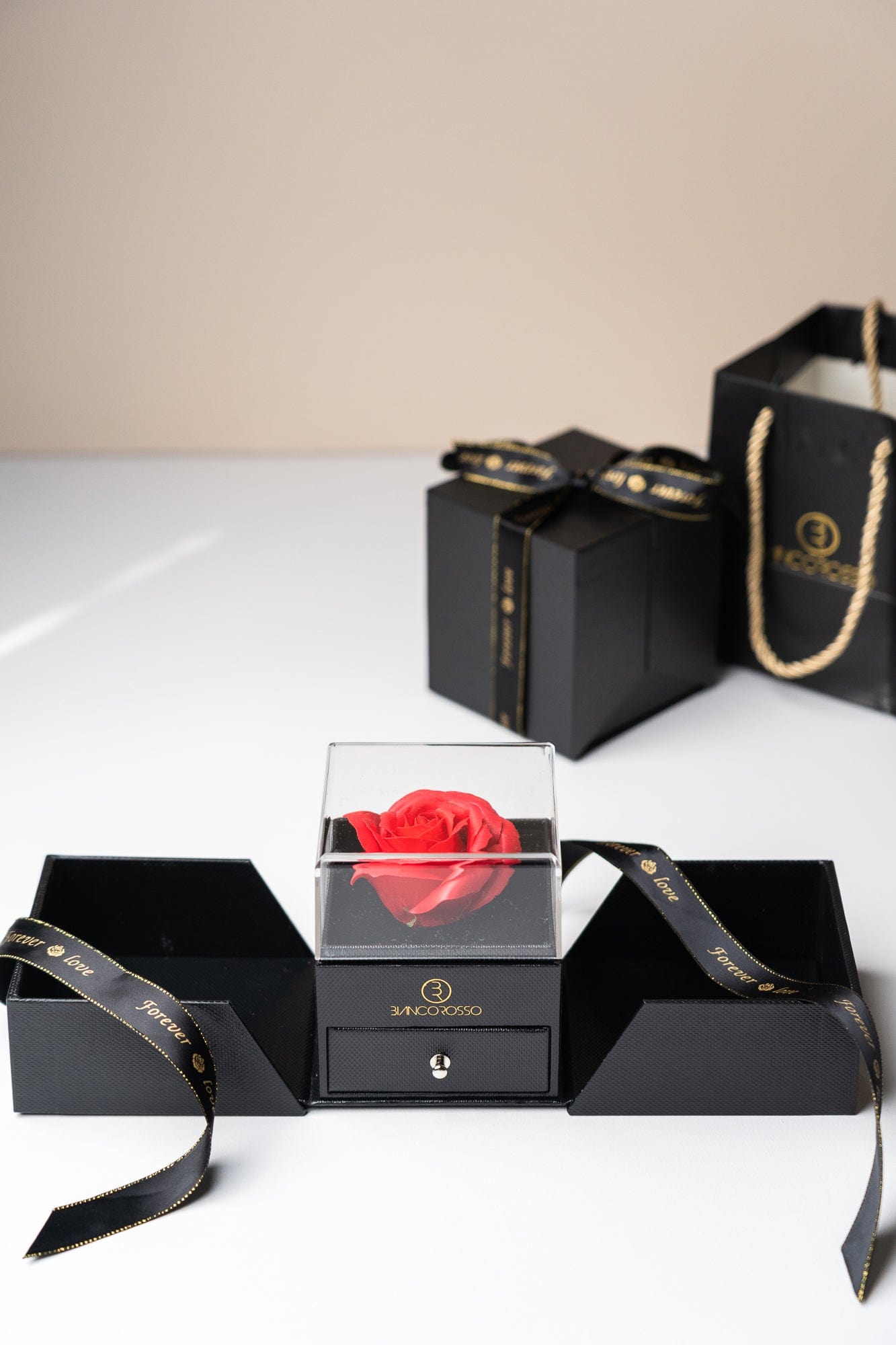bianco rosso Rose Box Valentine's Gift Box - Circle Of Love cyprus greece jewelry gift free shipping europe worldwide
