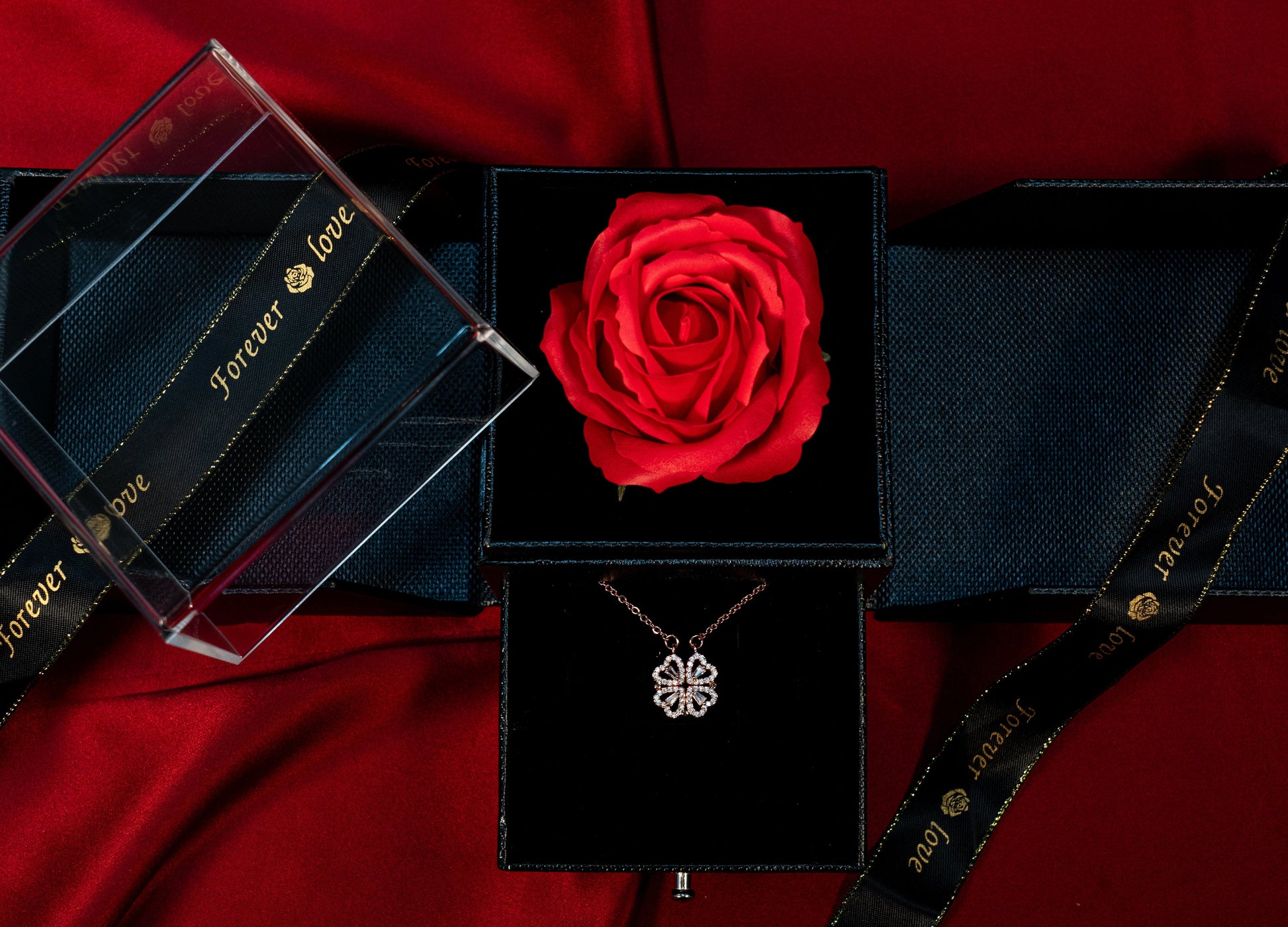 bianco rosso Rose Box Valentine's Gift Box - Lucky Charm cyprus greece jewelry gift free shipping europe worldwide